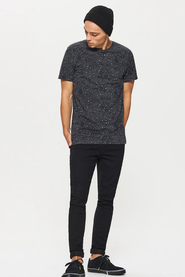 T-Shirt With All-Over Print2